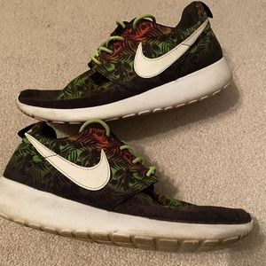 Nike Roshe Run Neon Hawaiian Print